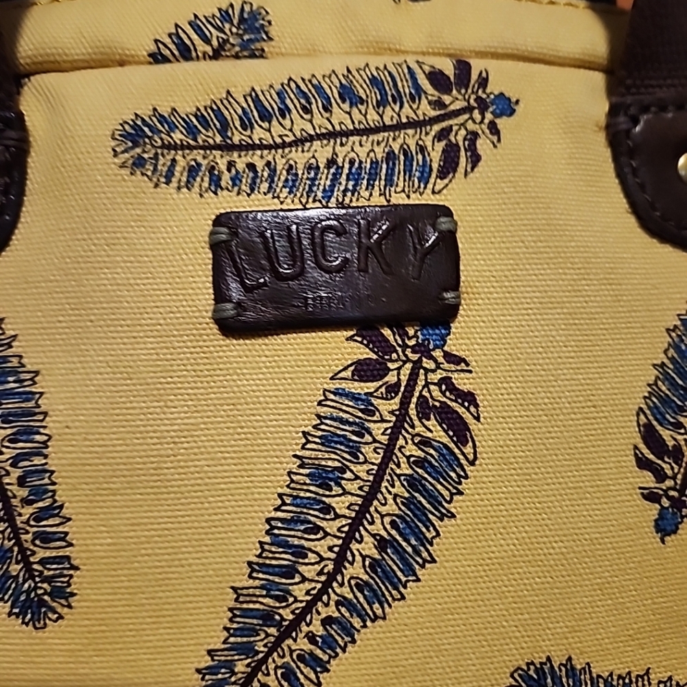 Lucky Brand padded Laptop Canvas Bag carry/crossbody blue feather pattern rare! - Picture 2 of 16
